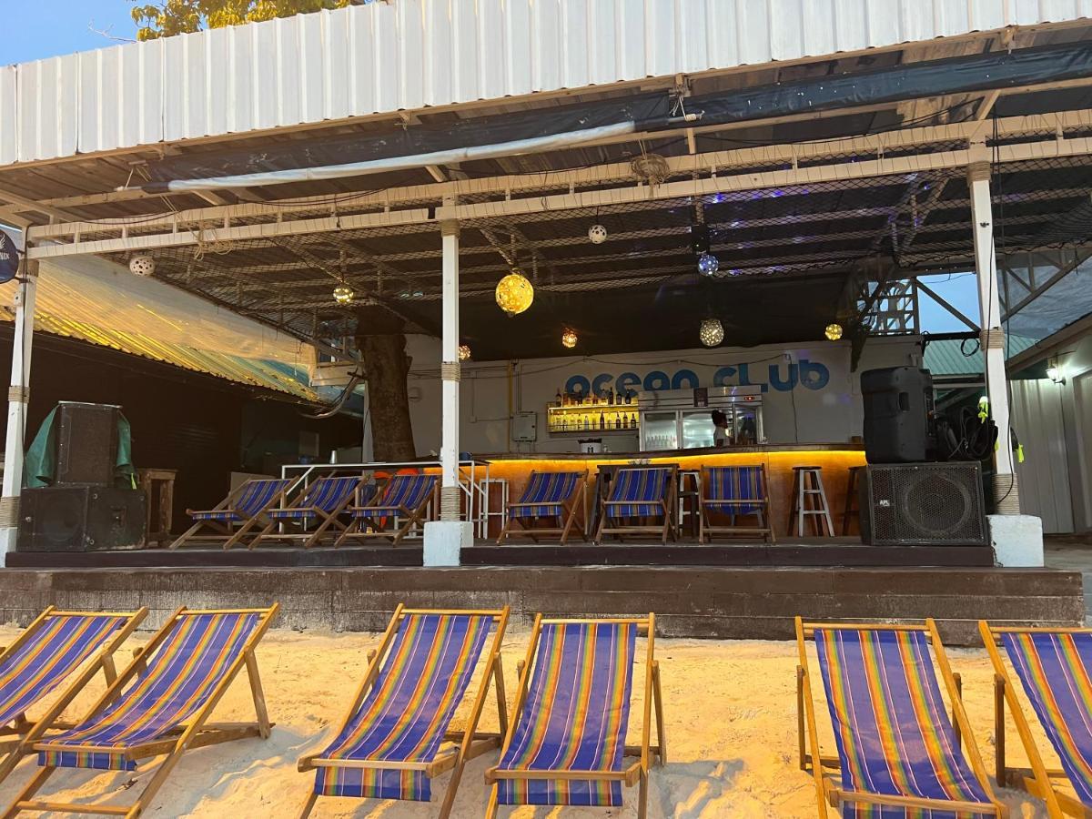 Phi Phi Ocean Club Hostel Bagian luar foto